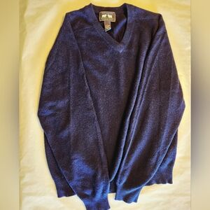 Woods and Gray 100% cashmere navy sweater 3 holes L